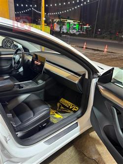 تسلا موديل 3